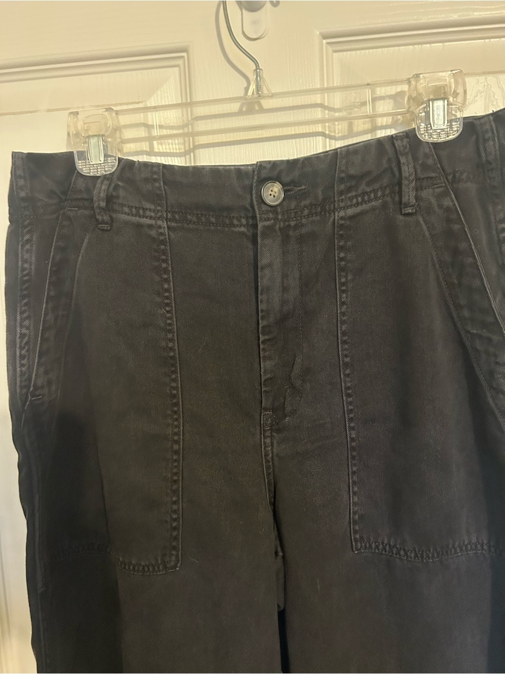 Everlane The Utility Barrel Pant in Buttersoft Tencel Black - Women's size 6 - Picture 5 of 11